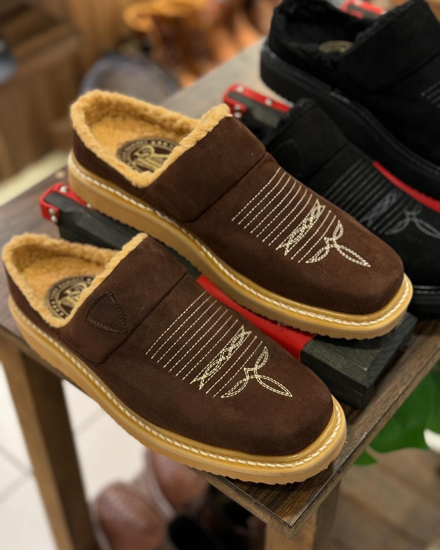 Men's Suede Printed Slip-On Slippers