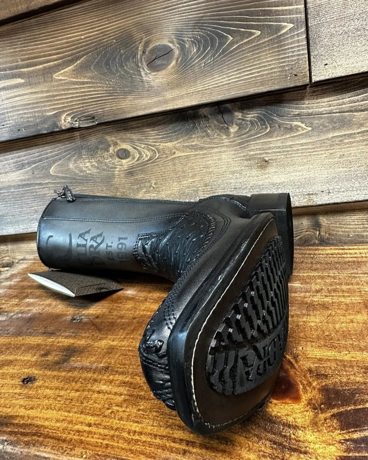 Men's Handmade Cowboy Boot In Leather