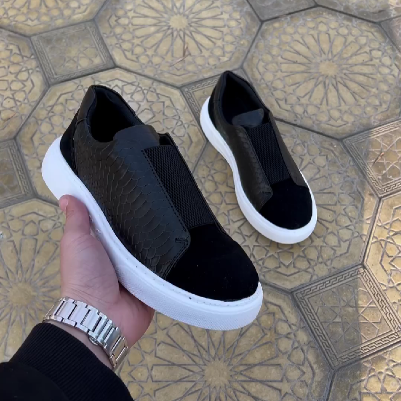 Laceless Suede Toe Snake Print Casual Sneakers